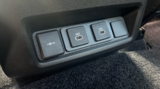 Land Rover Discovery 3.0 D300 R-Dynamic SE 5dr Auto Diesel Station Wagon